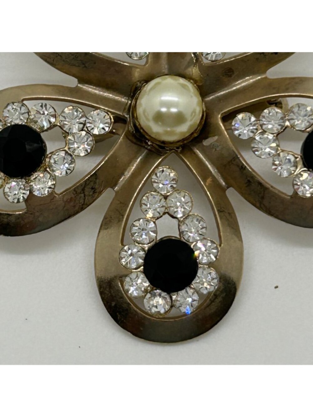 Vintage Gold Tone Flower Brooch Black Clear Rhinestones Faux Pearl Center Floral - Picture 3 of 12